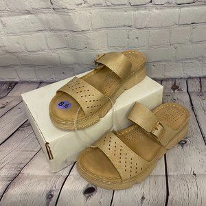 FOREVER heeled comfort sandals Size 8.5 NEW